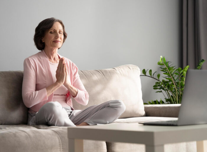 controlar a ansiedade com meditacao. óleo essencial para ansiedade e nervosismo