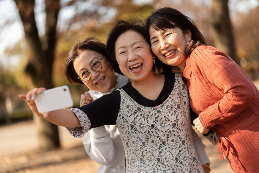 segredos dos japoneses para uma vida mais longa - grupo de amigos